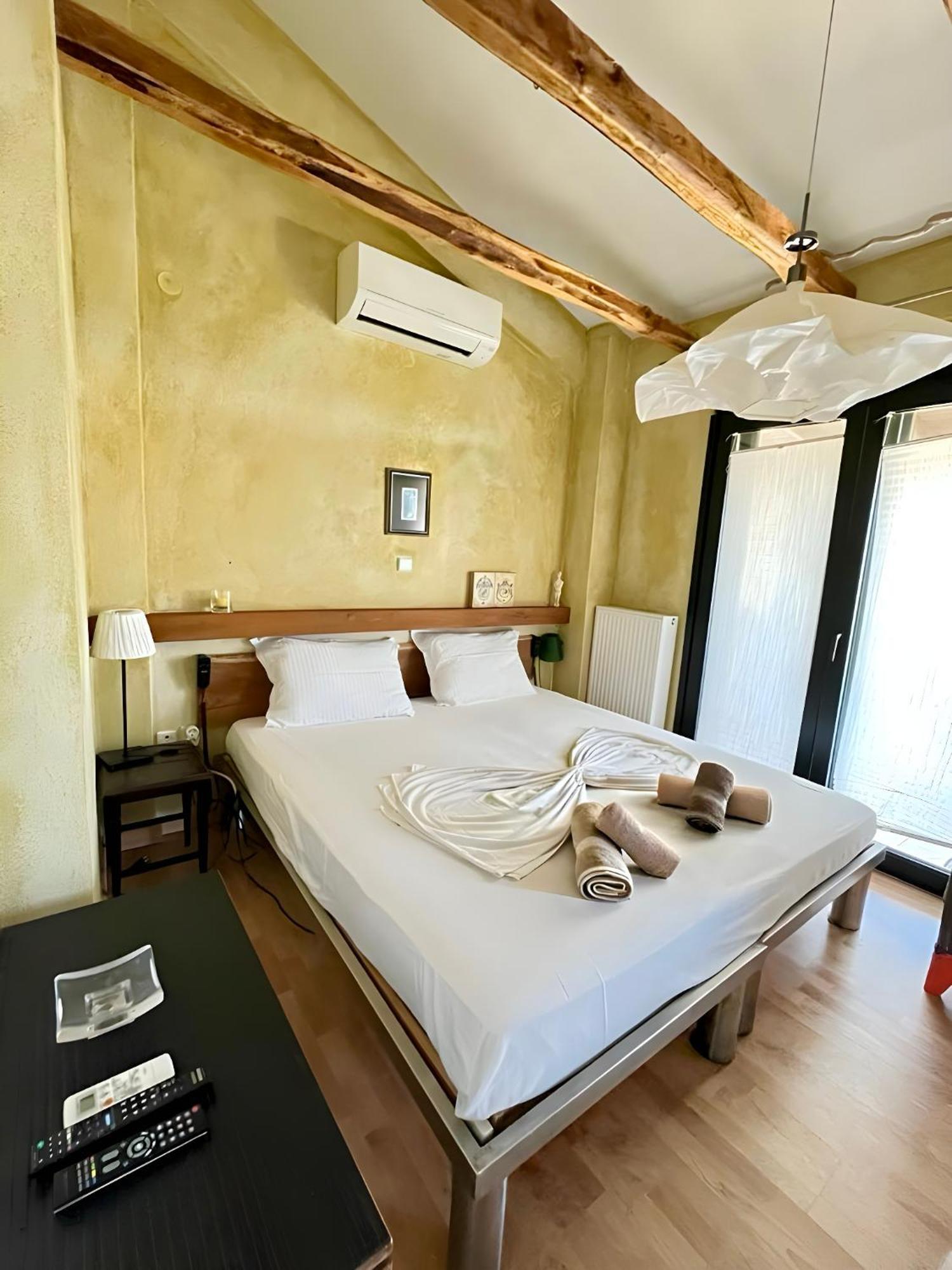 Mikael Pool Villa Paliouri Bagian luar foto